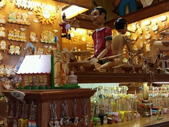 Ownway case: Shop decoration